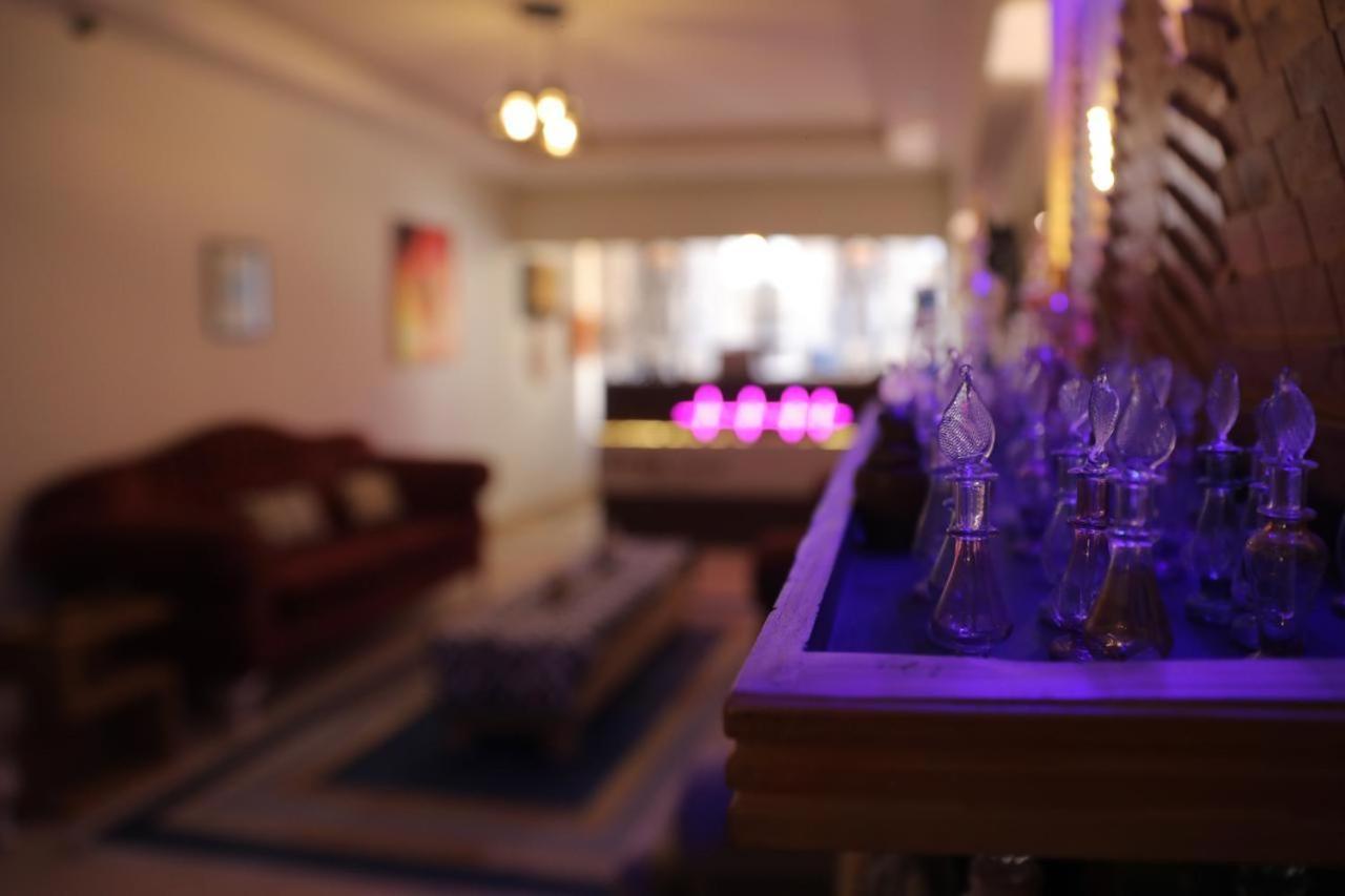קהיר King Tout Hotel Pyramids View מראה חיצוני תמונה