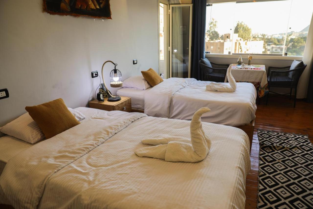 קהיר King Tout Hotel Pyramids View מראה חיצוני תמונה